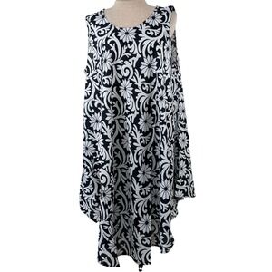7 Islands Women's 1X Black White Floral Damask Sharkbite Hem Rayon Dress NWT